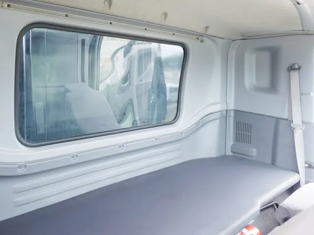 いすゞ フォワード LKG-FTR90T2(2WD)の写真20