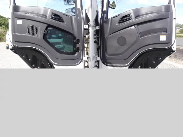 いすゞ ギガ QKG-EXD52BD(2WD)の写真21