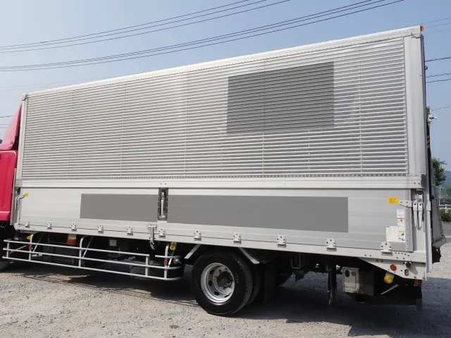 いすゞ フォワード LKG-FTR90T2(2WD)の写真8