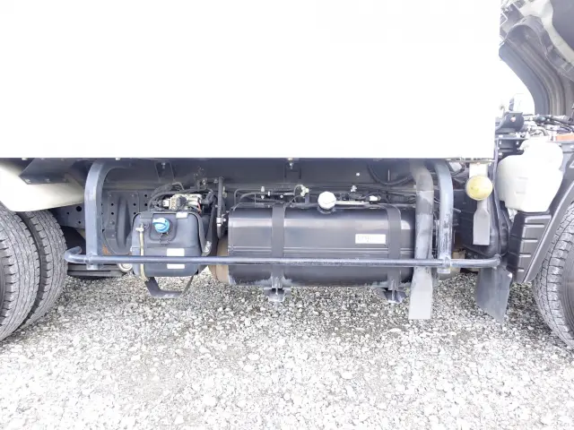 三菱 キャンター 2TG-FBA00(2WD)の写真15