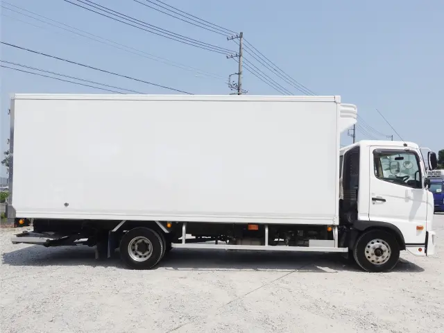 日野 レンジャー 2KG-FC2ABA(2WD)の写真6