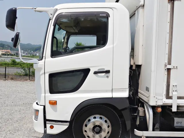 日野 レンジャー 2KG-FC2ABA(2WD)の写真10