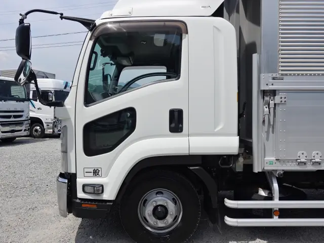 いすゞ フォワード 2RG-FRR90T2(2WD)の写真8