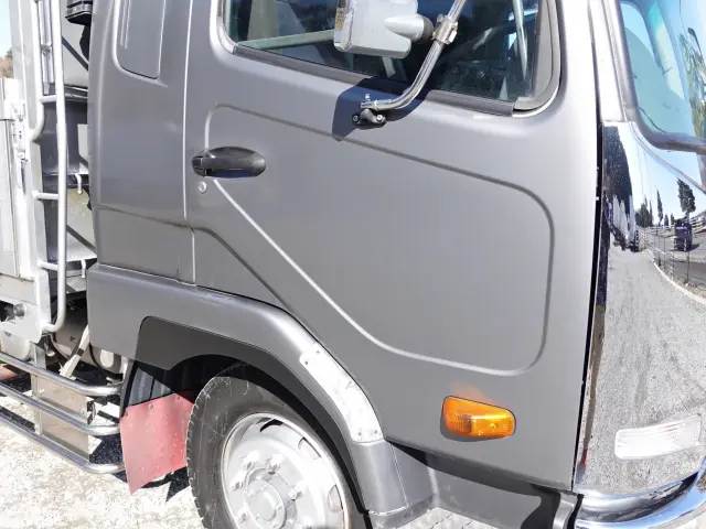 三菱 ファイター QKG-FK65FZ(2WD)の写真6