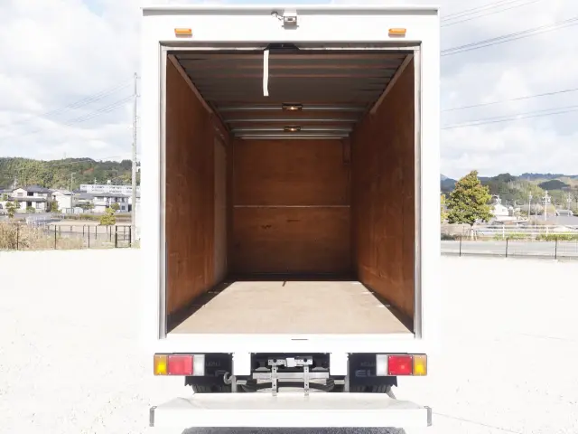 いすゞ エルフ BKG-NMR85AN(2WD)の写真11