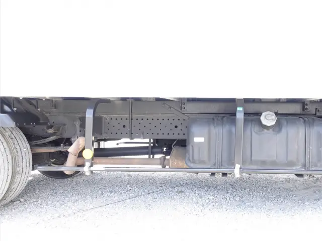 いすゞ エルフ BKG-NMR85AN(2WD)の写真14