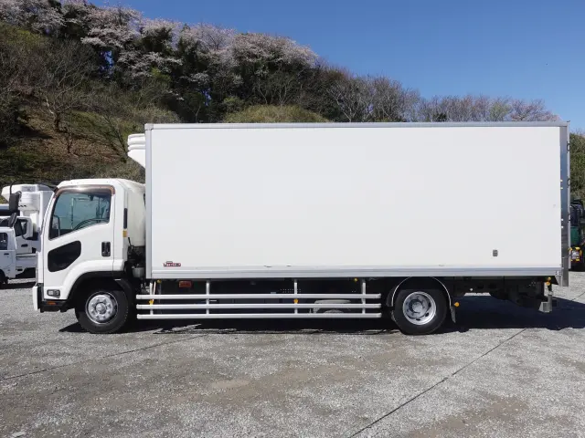 いすゞ フォワード LKG-FTR90T2(2WD)の写真12