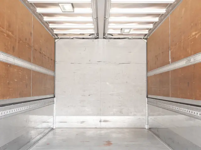 いすゞ フォワード LKG-FTR90T2(2WD)の写真14