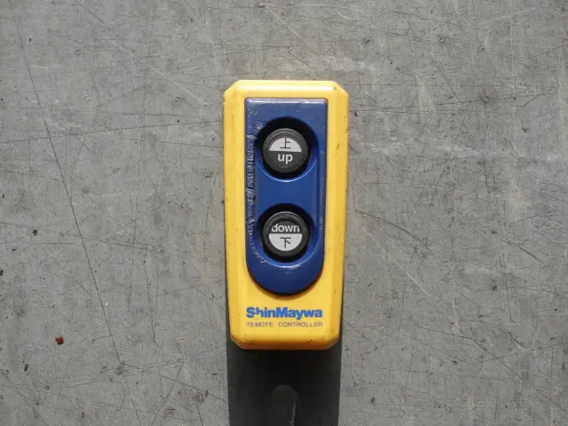 いすゞ フォワード LKG-FTR90T2(2WD)の写真16