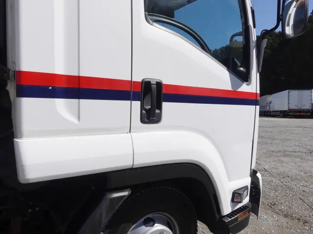 いすゞ フォワード TKG-FRR90T2(2WD)の写真7