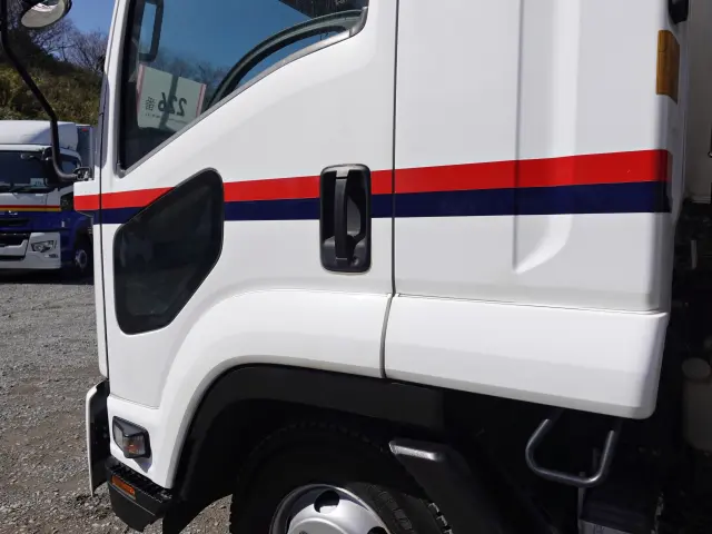 いすゞ フォワード TKG-FRR90T2(2WD)の写真12