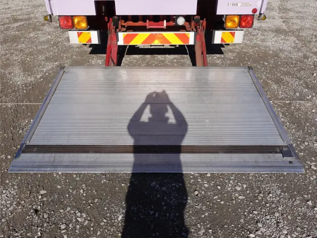 いすゞ フォワード TKG-FRR90S2(2WD)の写真11