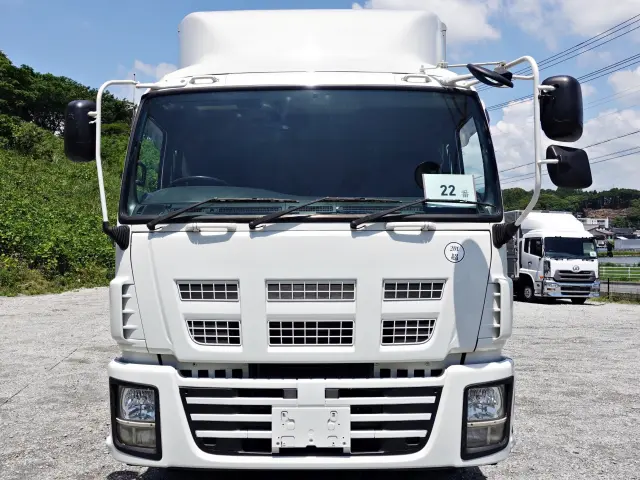 いすゞ ギガ LKG-CYJ77A(8x4)の写真3