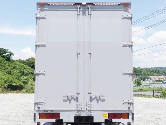 いすゞ ギガ LKG-CYJ77A(8x4)の写真9