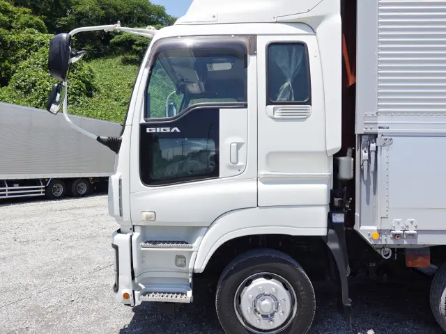 いすゞ ギガ LKG-CYJ77A(8x4)の写真12