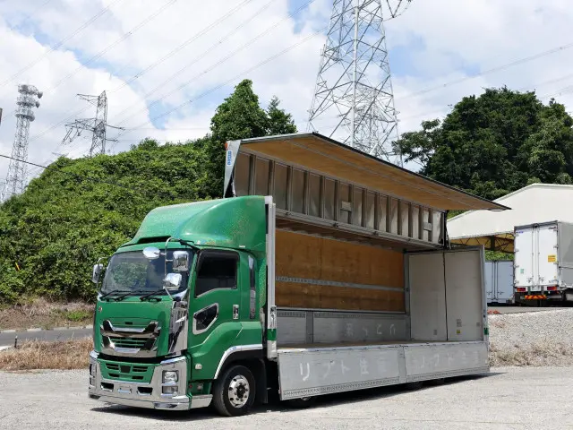 いすゞ ギガ QPG-CYJ77B(8x4)の写真17