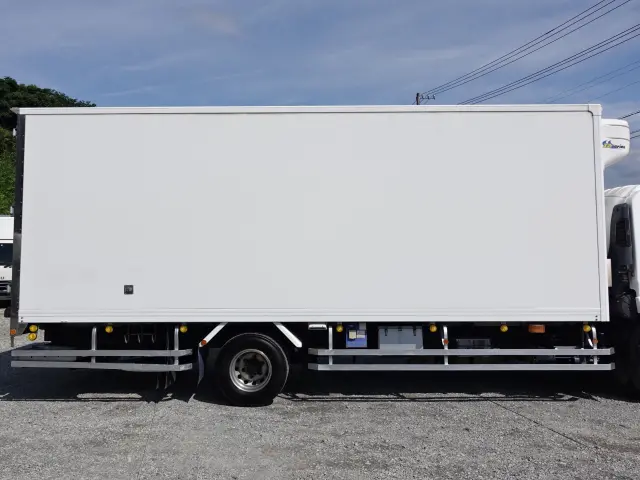 いすゞ フォワード TKG-FRR90T2(2WD)の写真8