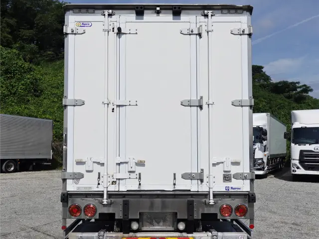 いすゞ フォワード TKG-FRR90T2(2WD)の写真10