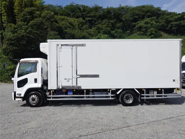 いすゞ フォワード TKG-FRR90T2(2WD)の写真12