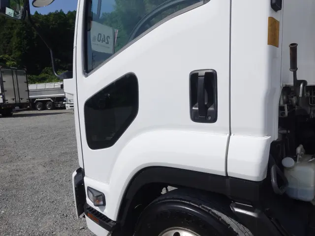 いすゞ フォワード TKG-FRR90T2(2WD)の写真13