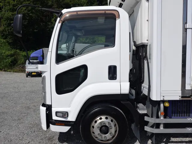 いすゞ フォワード TKG-FRR90T2(2WD)の写真14