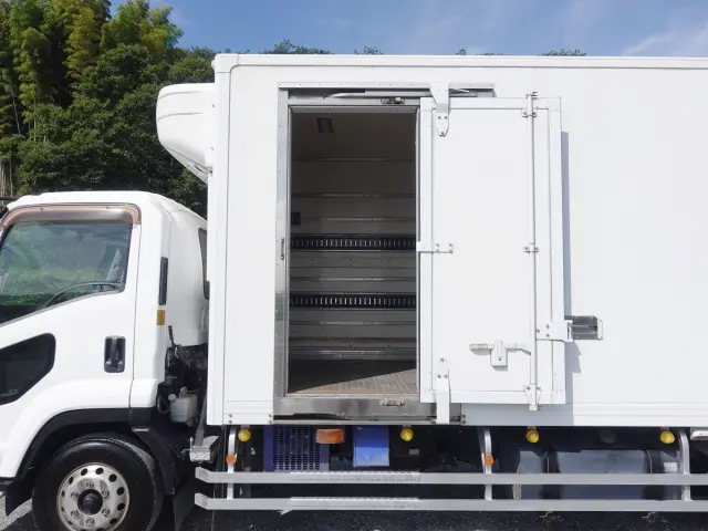 いすゞ フォワード TKG-FRR90T2(2WD)の写真15