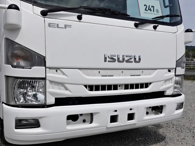 いすゞ エルフ 2RG-NPR88AN(2WD)の写真6