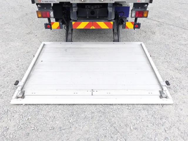 いすゞ エルフ 2RG-NPR88AN(2WD)の写真17