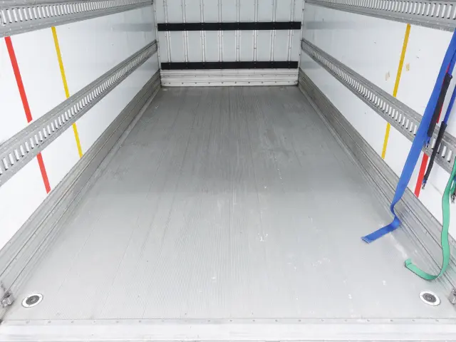 いすゞ エルフ 2RG-NPR88AN(2WD)の写真22