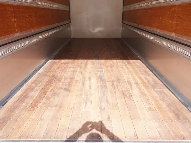 いすゞ フォワード PKG-FRR90S2(2WD)の写真19