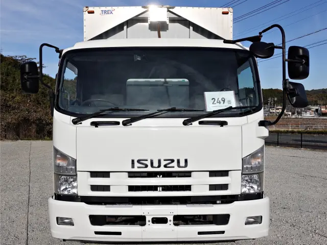 いすゞ フォワード LKG-FTR90T2(2WD)の写真3