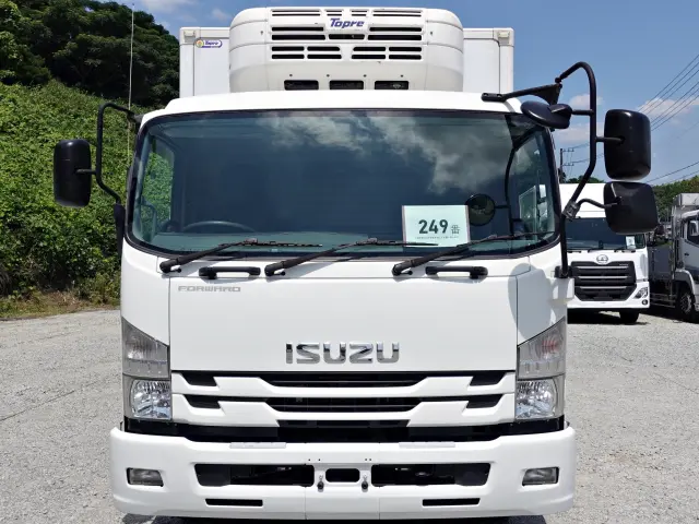 いすゞ フォワード TKG-FRR90T2(2WD)の写真3
