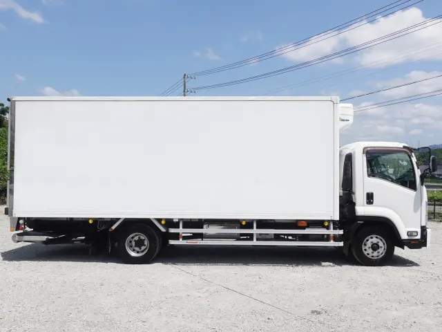 いすゞ フォワード TKG-FRR90T2(2WD)の写真6