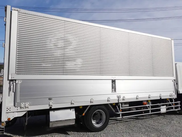 いすゞ フォワード LKG-FTR90T2(2WD)の写真8