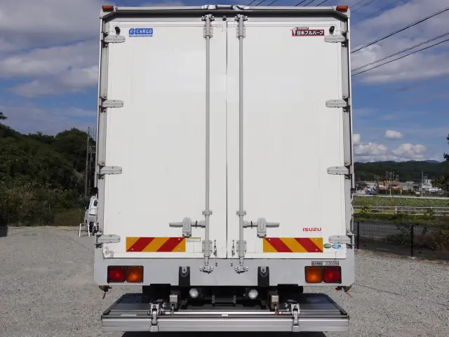 いすゞ フォワード 2RG-FRR90T2(2WD)の写真6