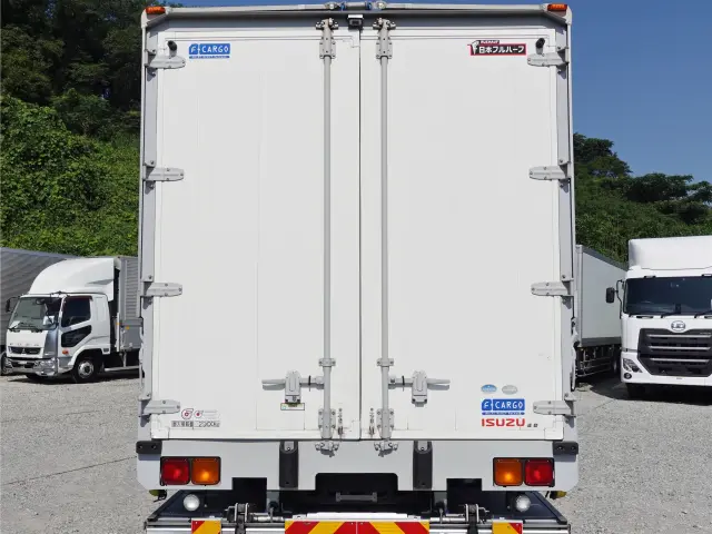 いすゞ フォワード TKG-FRR90T2(2WD)の写真6