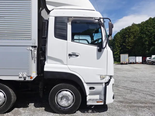 ＵＤ クオン 2PG-CG5CA(8x4)の写真6