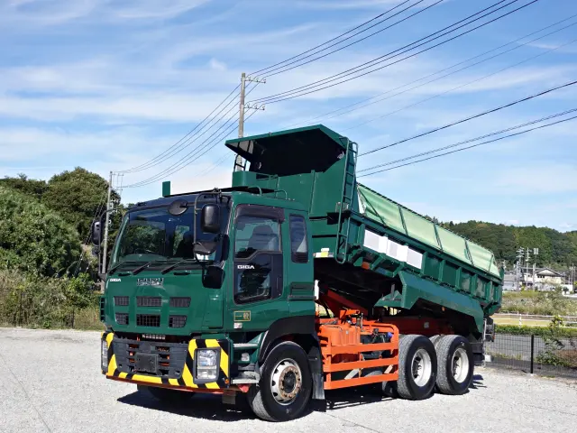 いすゞ ギガ QKG-CXZ77AT(6x4)の写真19