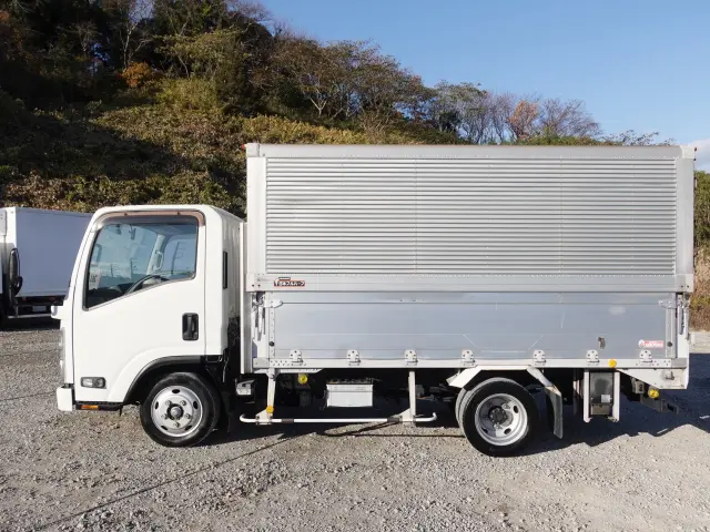 いすゞ エルフ TRG-NLR85AN(2WD)の写真12