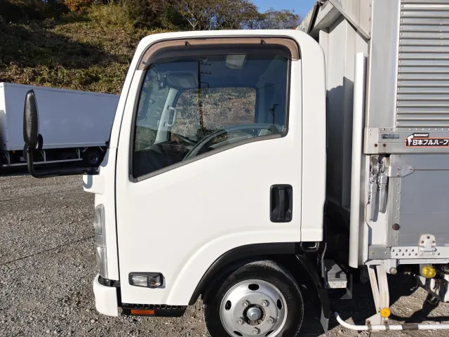 いすゞ エルフ TRG-NLR85AN(2WD)の写真14