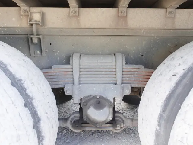 UD コンドル LDG-PW39L(6x4)の写真19