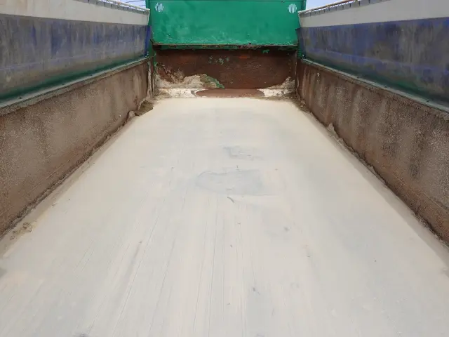 いすゞ フォワード QKG-FVZ34U2(6x4)の写真13