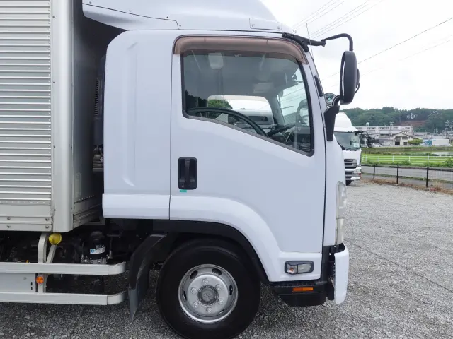 いすゞ フォワード SKG-FSR90T2(2WD)の写真4
