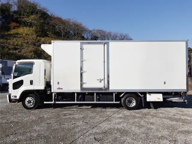 いすゞ フォワード 2PG-FRR90T2(2WD)の写真14