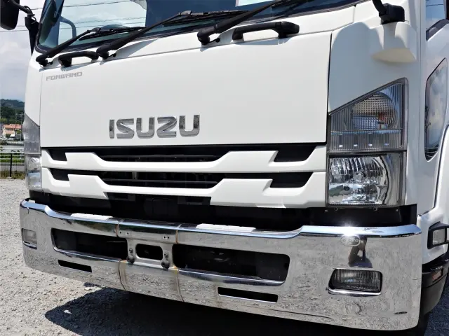 いすゞ フォワード 2RG-FRR90T2(2WD)の写真4