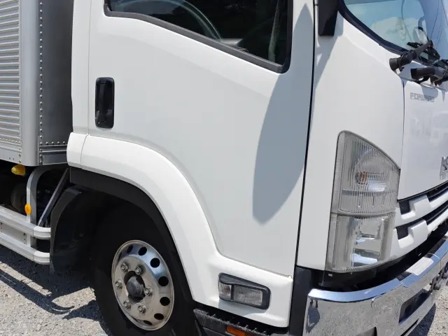 いすゞ フォワード 2RG-FRR90T2(2WD)の写真6