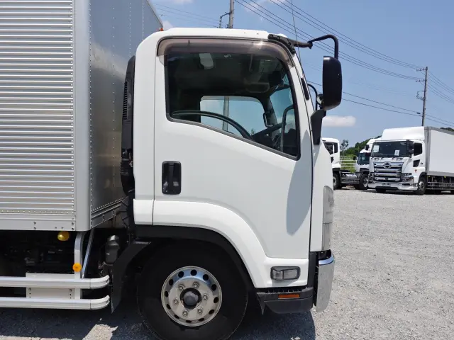 いすゞ フォワード 2RG-FRR90T2(2WD)の写真7