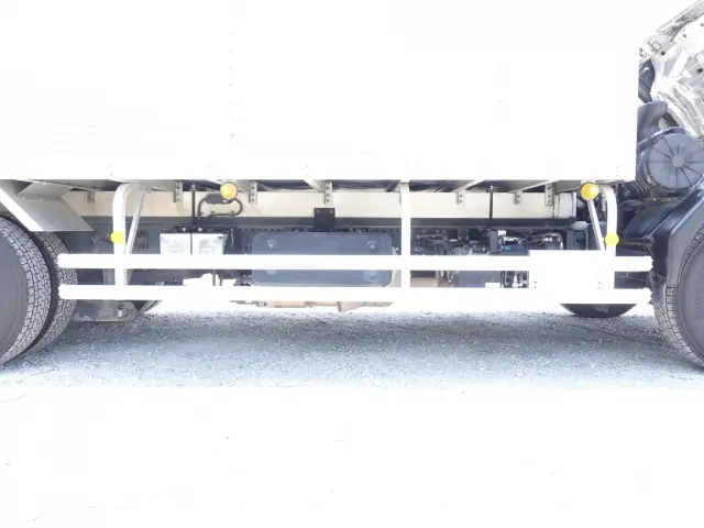 いすゞ フォワード 2RG-FRR90T2(2WD)の写真22
