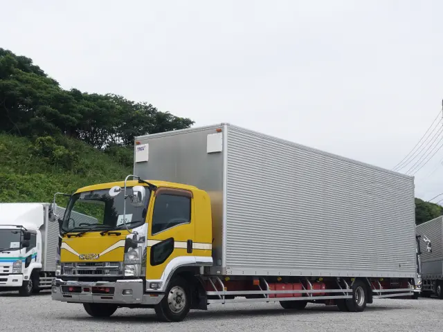 いすゞ フォワード TKG-FRR90T2(2WD)の写真1