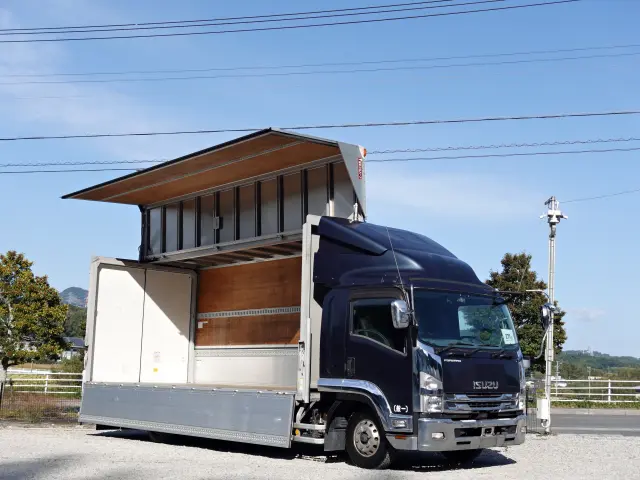 いすゞ フォワード 2RG-FRR90T2(2WD)の写真18